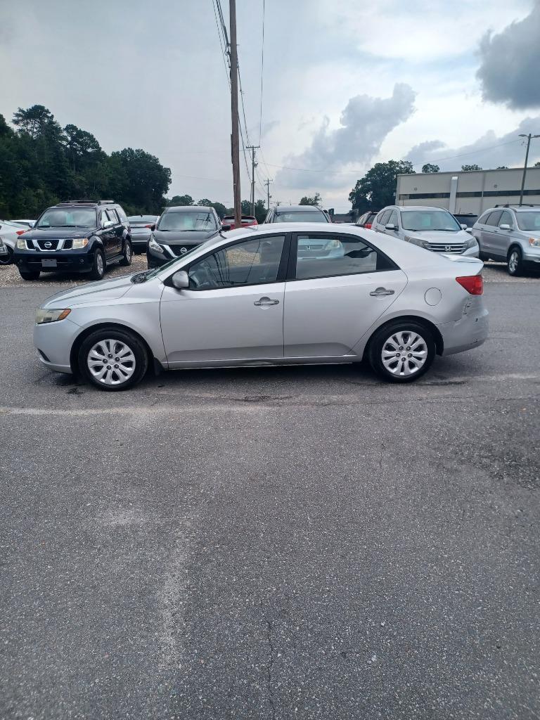 2010 Kia Forte LX's photo