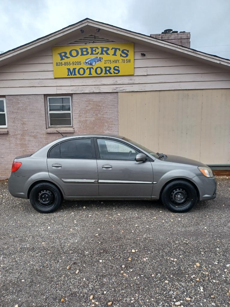 2011 Kia Rio Base's photo