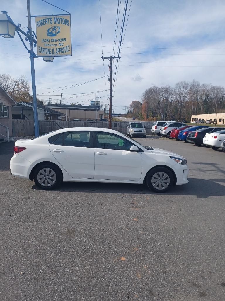 2019 Kia RIO S's photo