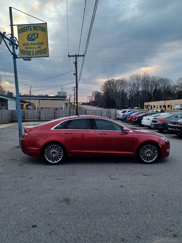 2013 Lincoln MKZ Front Wheel Drive's photo